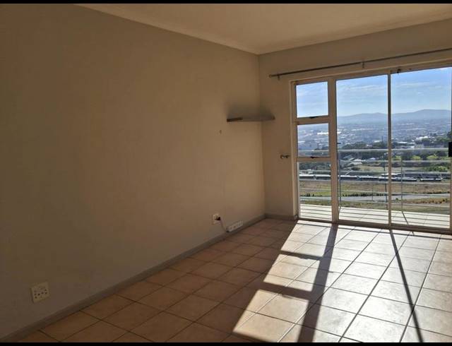 2 BEDROOM PROPERTY TO RENT IN VREDEHOEK